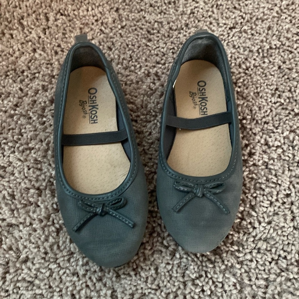 Osh Kosh gray grey ballet flats dress shoes size 9 elastic strap bow